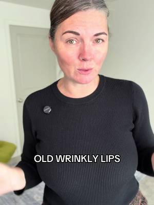 PMD PMD lip-plumping treatment with applicator tip