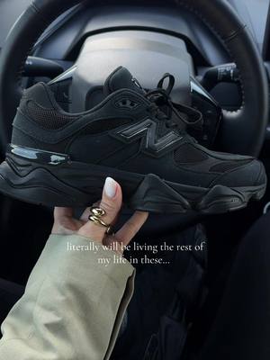 New Balance 9060 All Black Sneakers