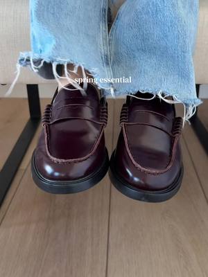 Steve Madden burgundy leather loafers