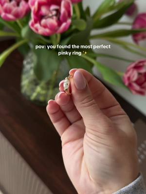 Pinky ring