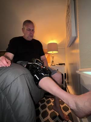 XPOLAR X2 Knee Recovery Device - Advanced Cold Hot Contrast Therapy with Compression for Pain Relief-Sports Recovery-Rechargeable Wireless