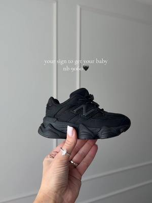 New Balance BabyKids New Balance 9060 Triple Black Sneakers