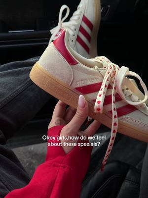 Adidas Adidas Spezial sneakers with heart laces