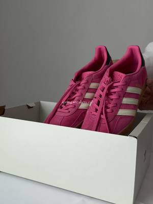 Adidas Pink Adidas Gazelle sneakers