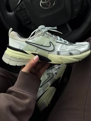 Nike Nike V2K Run sneakers