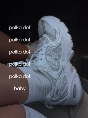 New Balance New Balance 530 Polka Dot Sneakers