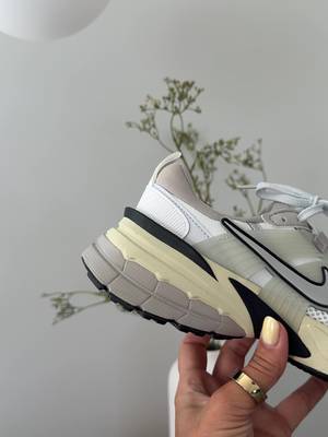Nike Nike V2K Run sneakers