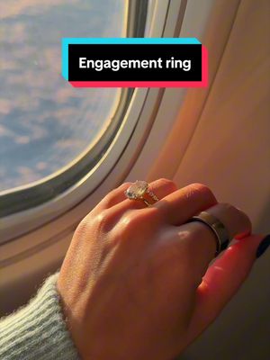 Oval cut engagement ring