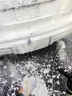 Blackline Automotive Extreme Foaming Car Shampoo - Extreme Ultra Foam Perfect for Ceramic Coatings - Compatible with Foam Cannon for Pressure Washer (16 FL Oz, Dark Ice)