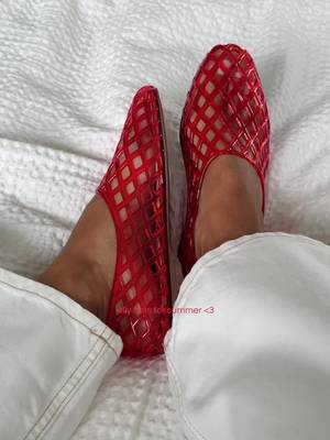 Red lattice jelly flats