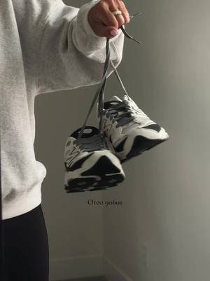 New Balance New Balance 9060 'Oreo' Sneakers