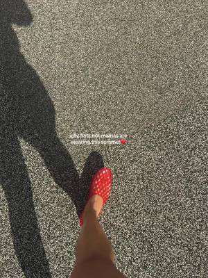 Red jelly flats