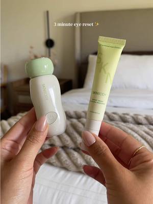 SKNBODY CryoReset™ Eye Duo System Cryotherapy Cooling + SonicTap™ Eye Wand and Eye Cream Set, Under Eye Massager with Gentle Vibration, Refreshes Tired Eyes and Helps Reduce Puffiness