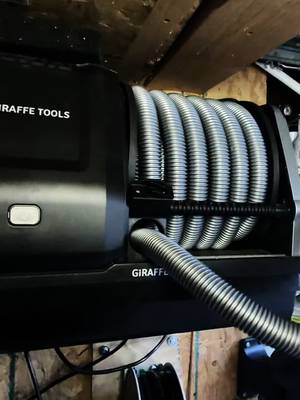 Giraffe Tools Vacuum Hose Reel with 30ft Extension Retractable Hose, 1-1/4'' Wall Mount Vacuum Replaceable Hose Suitable for 32mm Wet Dry Vacuums Cleaner