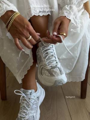 New Balance New Balance 530 Polka Dot Sneakers
