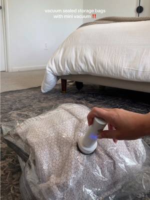 Travel Vacuum Seal Bags for Clothing with Rechargeable Cordless Pump, VINTAR 16 Pack (4J+4L+4M+4S) Carry-on Size Space Saver Vacuum Storage Bags, Compression Packing Bags for Luggage and Suitcase