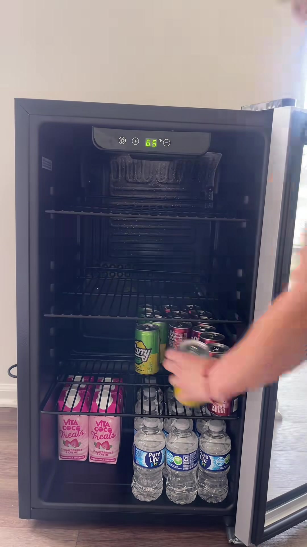 Antarctic Star Beverage Refrigerator -150 Can Mini Fridge for Soda Beer or wine,Small Drink Dispenser, For Office or Bar with Adjustable Removable Shelves，4.5 Cu. Ft. (Black)