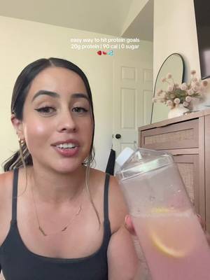 Bloom Clear Protein, Whey Protein Isolate with Collagen Peptides and Digestive Enzymes, 20g Protein, Sugar Free Post Workout Drink Mix, 90 Calories, Strawberry Watermelon, 10 Servings