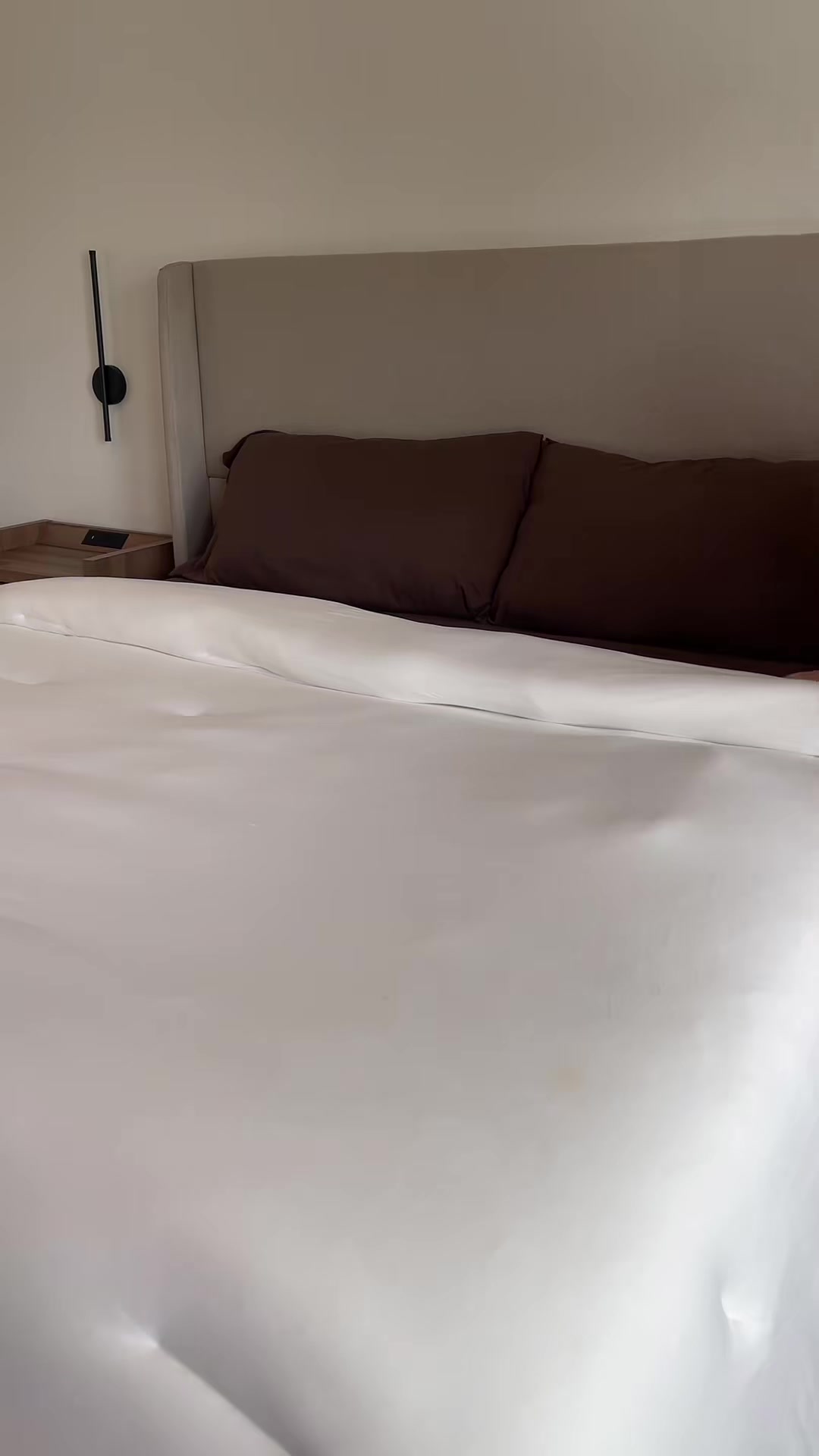 Mellow Marshmellow Comforter King/Cal King - Extra Fluffy Double-Stuffed Down Alternative Duvet Insert, All-Season Temperature-Balancing, Oeko-TEX Class I Fabric, Box-Stitch, Machine Washable