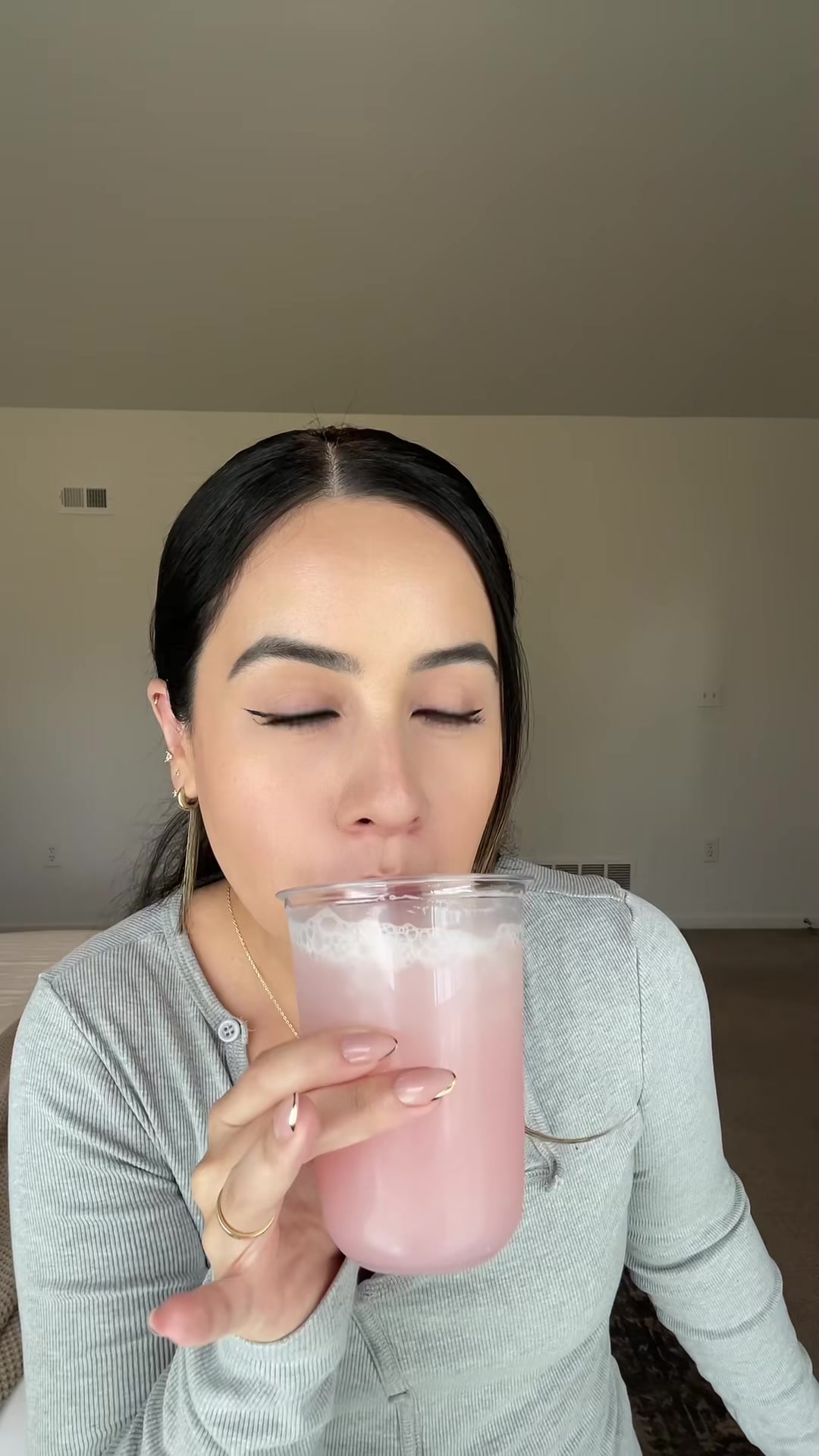 Bloom Clear Protein, Whey Protein Isolate with Collagen Peptides and Digestive Enzymes, 20g Protein, Sugar Free Post Workout Drink Mix, 90 Calories, Strawberry Watermelon, 10 Servings
