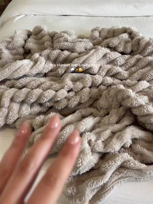 Bedsure GentleSoft Blankets Queen Size for Bed - Cozy Soft Blankets for Women, Cute Large Fleece Throws for Girls, Beige, 90x90 Inches