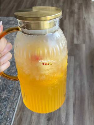 Amzcku Glass Pitcher with Lid, 68 oz/ 2 Liter Vintage Water Pitcher,Glass Water Carafe for Cold Brew, Coffee, Lemonade, Iced Tea,Beverage, Heat Resistant Water Glass Jug 1Pack