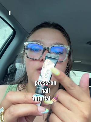 Curvlife Newly Upgraded Quick Drying 10g Semi Solid Nail Glue with 10ml Remover for Press On Nails Tips No Need for UV Lamp Long Lasting Fake Acrylic Nails Kit Glue Gel