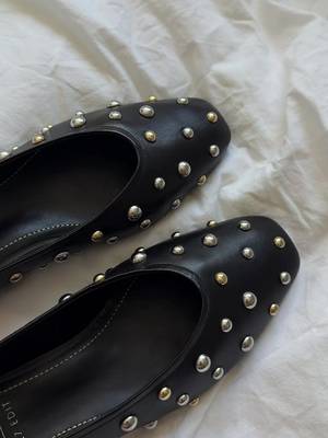 Naturalizer 27 Edit Black studded ballet flats