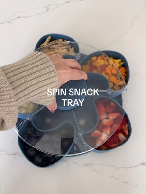 Rotating Flower Snack Serving Tray with Transparent Lid, 5-Compartment Petal Candy Dish & Nut Organizer, Creative Dried Fruit Storage Box for Living Room, Party, Home Decor (Pink)