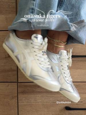 Onitsuka Tigers Onitsuka Tigers chrome silver sneakers