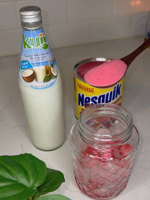 Kuii Kuii Coconut Milk Drink with Nata de Coco