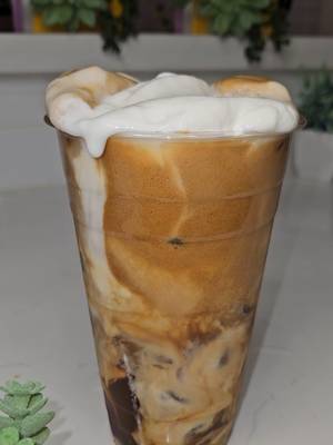 Disposable clear plastic iced coffee cups