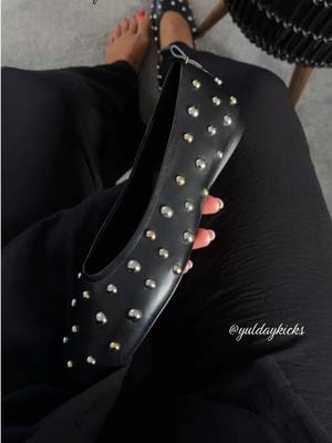 Naturalizer Studded flat shoes