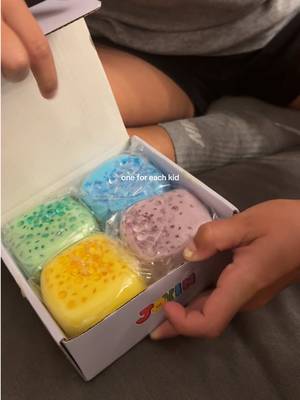 Joyin Color change squishy stress balls