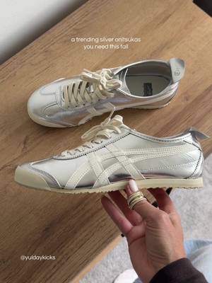 Onitsuka Tiger Silver Onitsuka Tiger Mexico 66 sneakers