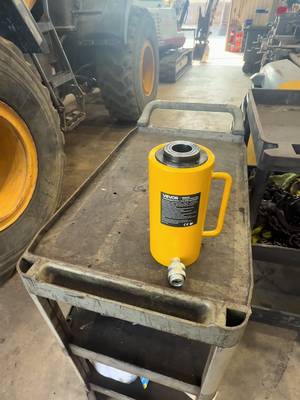 VEVOR 30T Hydraulic Cylinder Jack Hollow Single Acting Hydraulic Ram Cylinder 50mm Hydraulic Lifting Cylinders (30T 2Inch Hollow)