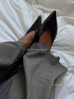 Vince Camuto Vince Camuto pointed-toe kitten heel slingback shoes