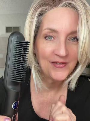 Wavytalk Ionic hair straightening brush